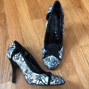 Black and white floral Roberto Vianni heels.